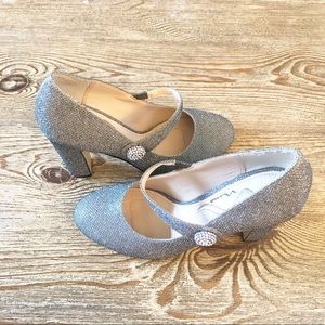 Nina Silver Pumps